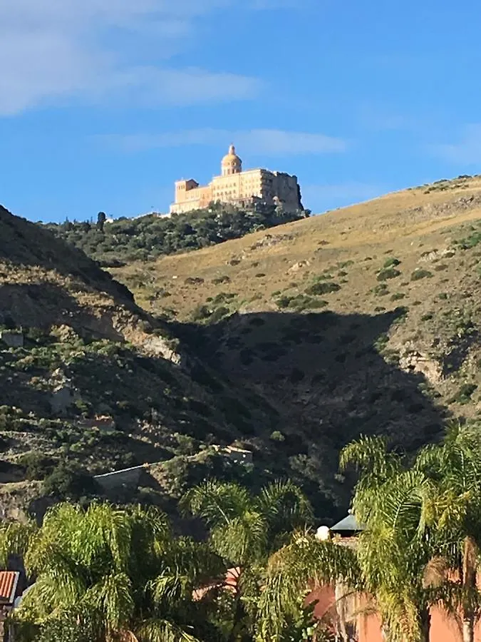 America Villa Oliveri